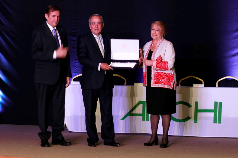 Presidenta Michelle Bachelet inauguró asamblea de la Asociación de Radiodifusores de Chile (ARCHI) en las Termas de Chillán 07-04-2017 (11)
