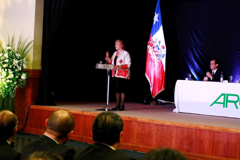 Presidenta Michelle Bachelet inauguró asamblea de la Asociación de Radiodifusores de Chile (ARCHI) en las Termas de Chillán 07-04-2017 (12)