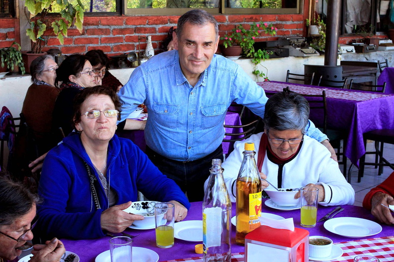 SERNATUR extiende invitación a los adultos mayores de la Provincia de Ñuble en los Hornos de Don Ginito en la Comuna de Quillón 23-10-2017 (2)