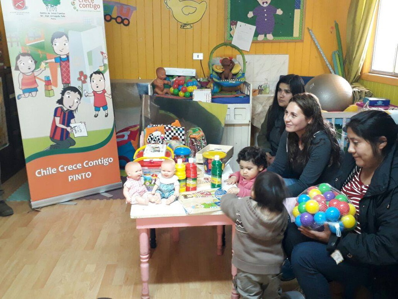 Se realiza entrega de nueva implementación para los niños pertenecientes a la Sala de Estimulación de los sectores de Pinto y Recinto 24-10-2017 (10)