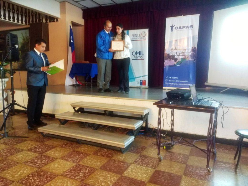 Certificación de curso “Actividades Auxiliares Administrativas”, fue realizada en el Centro de Eventos El Castillo 30-10-2017 (19)