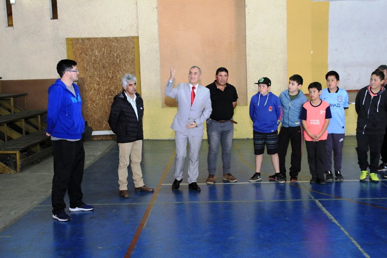Implementación deportiva fue entregada a la Escuela Juvenil de Fútbol de Pinto 05-10-2018 (16)