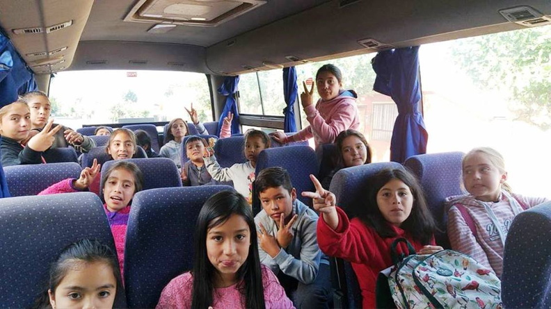 Niños y niñas de la Escuela de Verano viajan a Quillón en su última actividad 13-02-2019 (3).jpg