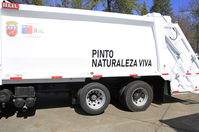 Pinto recibió la entrega de dos nuevos camiones recolectores de basura de alta tecnología 23-09-2019 (14)