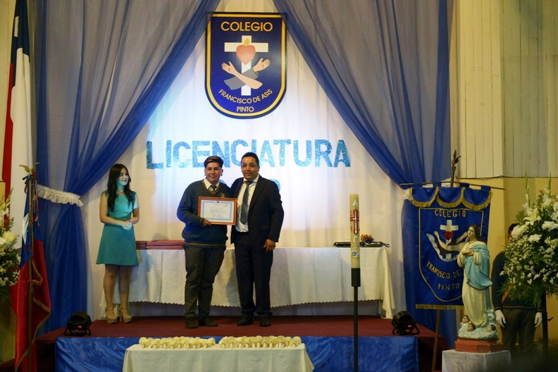 Licenciatura de cuartos medios del colegio Francisco de Asís 19-11-2019 (155).jpg