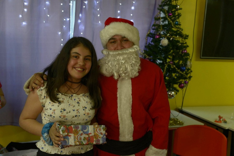 Viejito Pascuero inicia entrega de regalos en Pinto 16-12-2019 (77)