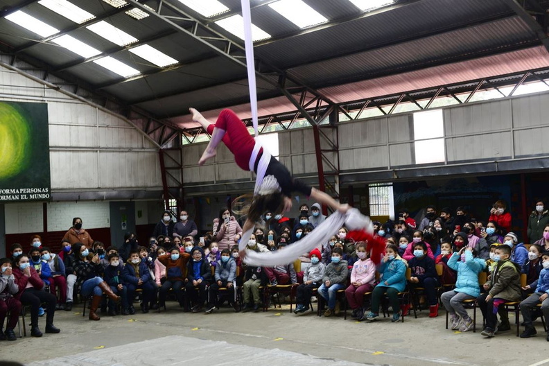 Intervención artística Circense fue realizada en la escuela Puerta de la Cordillera 25-04-2022 (22)
