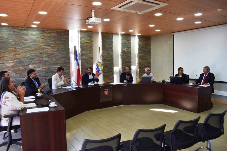 Presentación y juramento del nuevo Concejal Jorge Parada Navarrete 14-02-2023 (4)