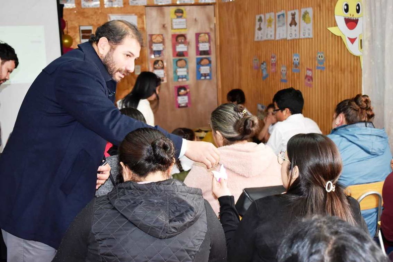 Oficina Local de la Infancia junto a Chile Crece Contigo celebraron a las mamitas de la Escuela Santa Eduviges 12-05-2023 (5).jpg