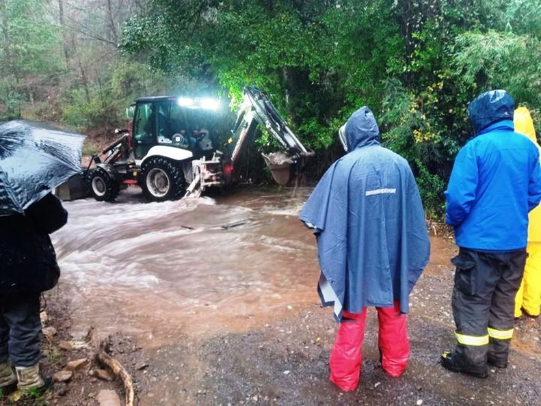 Despliegue de equipos de emergencia municipal por las intensas lluvias que afectaron a la comuna 24-06-2023 (7)
