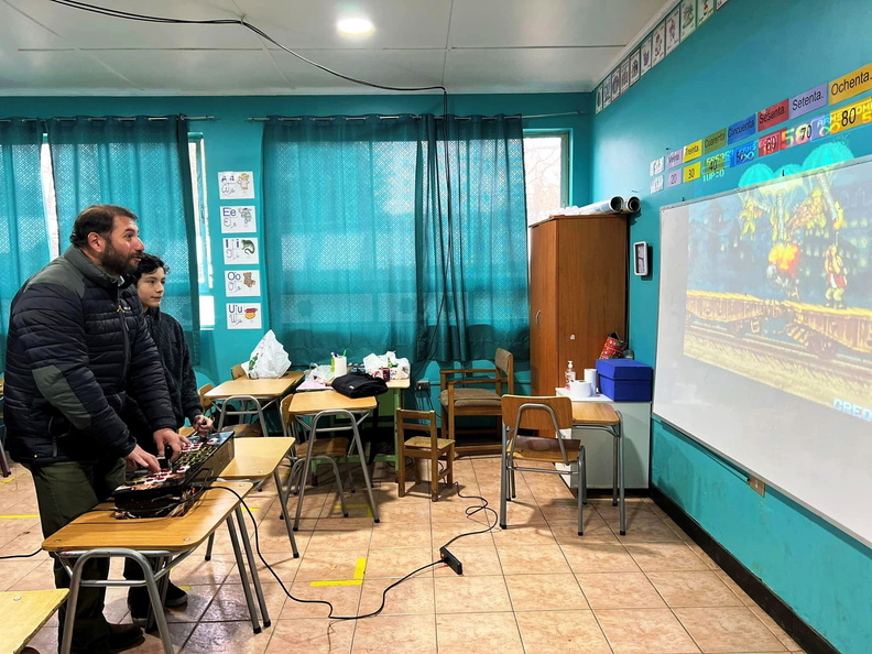 Niños y niñas del sector cordillerano disfrutaron de Videojuegos y Cine en vivo en la Escuela José Toha Soldevila 11-07-2023 (5).jpg