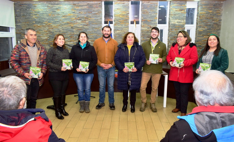 Lanzamiento oficial del libro “Guía de Campo Flor y Fauna” 24-07-2023 (12).jpg