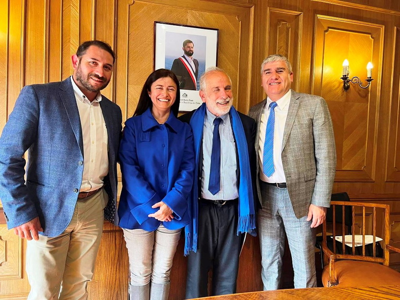 Alcalde se reúne con Ministro de Vivienda y Urbanismo por los problemas de Alcantarillado en El Rosal y Pinto 28-09-2023 (2).jpg