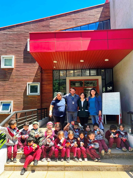 Visita de los alumnos de la Escuela Puerta de la Cordillera 14-11-2023 (1).jpg
