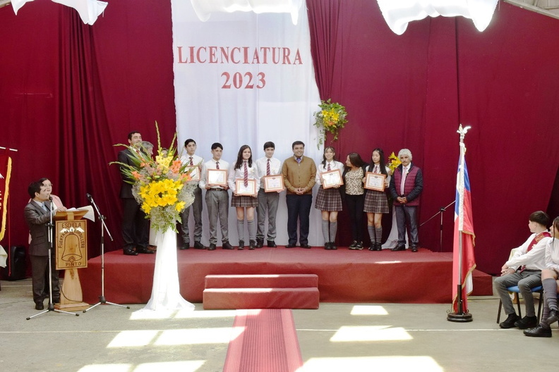Licenciatura de octavos básicos Escuela Puerta de la Cordillera 2023 22-12-2023 (195)